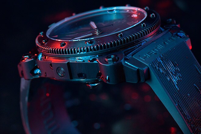 Hamilton Khaki Navy BeLOWZERO - L'Orologio ufficiale del film TENET -  Swatch Group