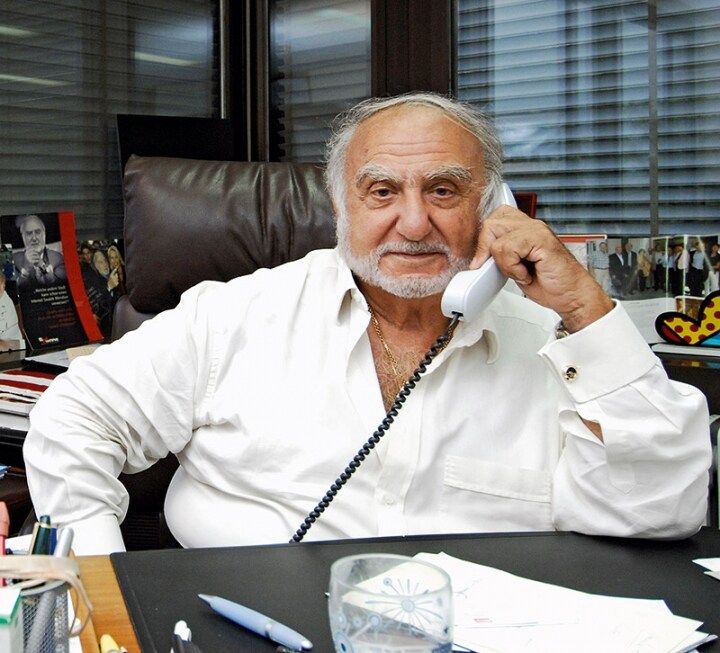 Nicolas g hayek sale