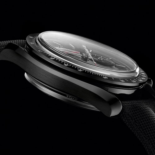 Die Omega Speedmaster aus schwarzer Keramik